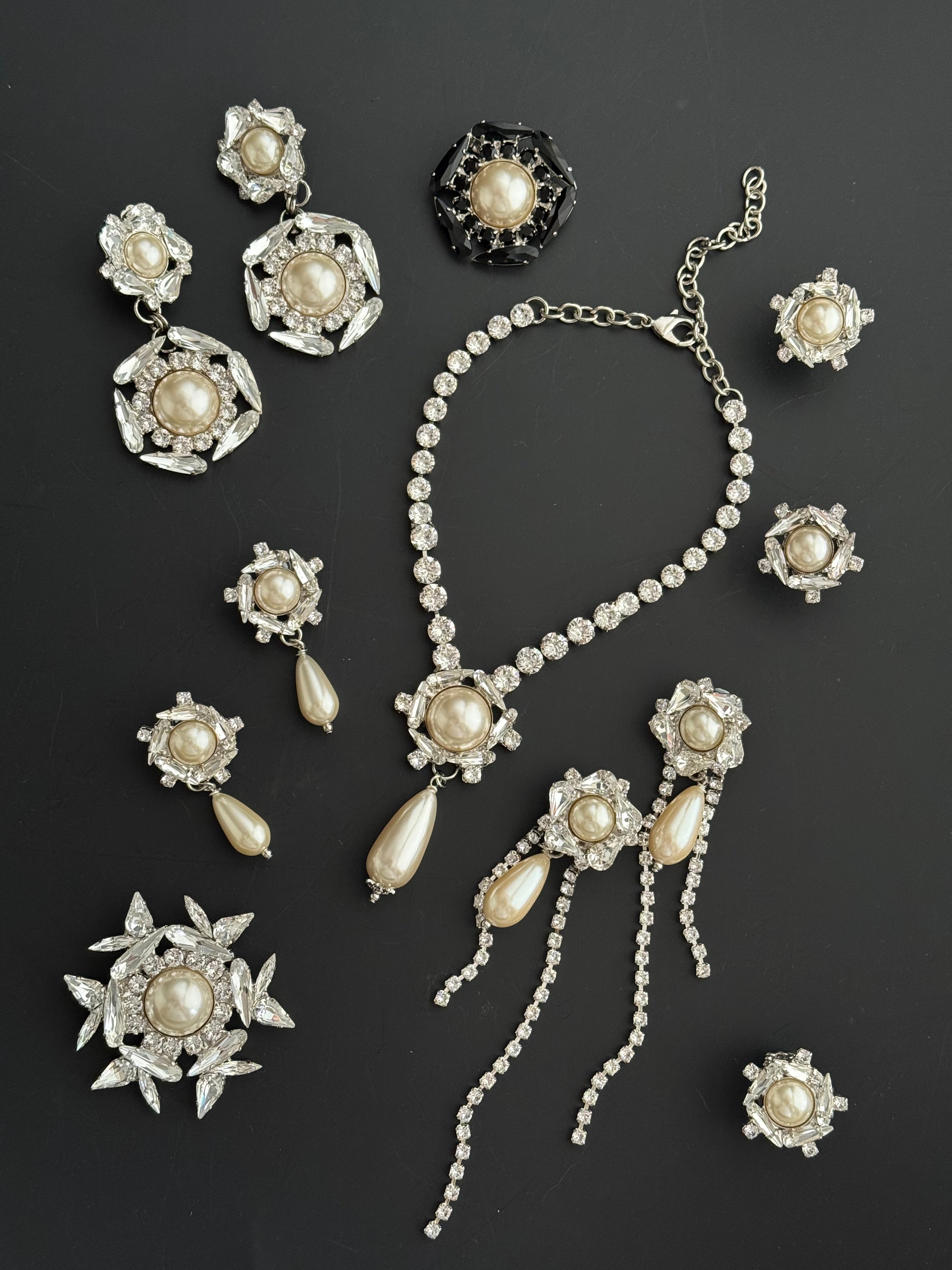 Crystal Pearl Universe - Galaxy Flower Necklace